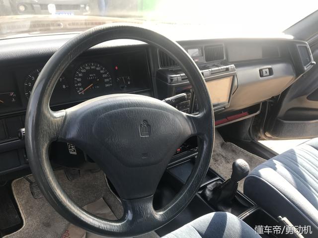 1993年的丰田皇冠153车型