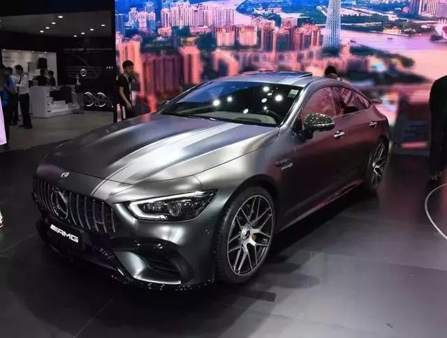 实用在左,性能在右,看全新a级三厢长轴,amg gt 四门coupe-新浪汽车