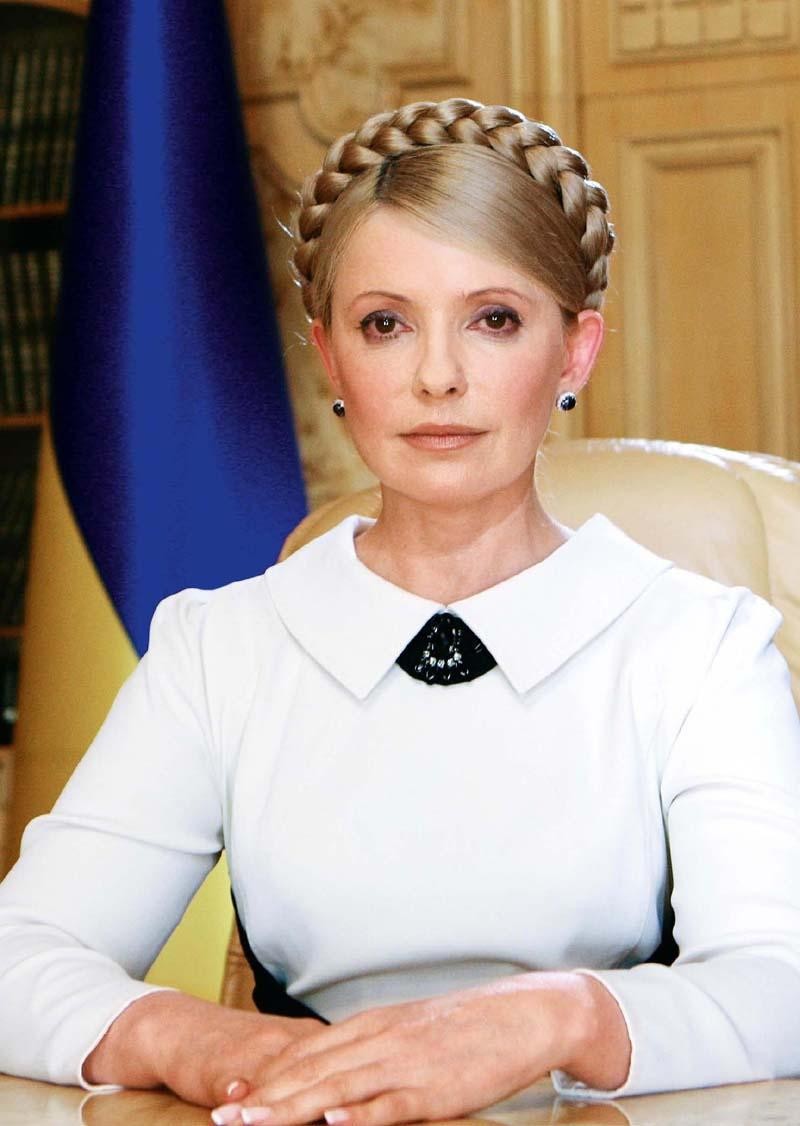 58岁季莫申科的发型非常独特需要多长的头发才能像她一样美丽