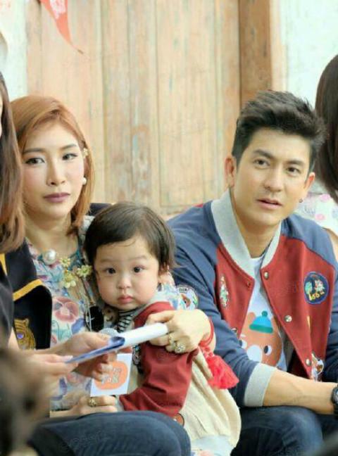 2009年7月9日杰西达邦和女友peach举行了婚礼,并且在婚后2014年两人便