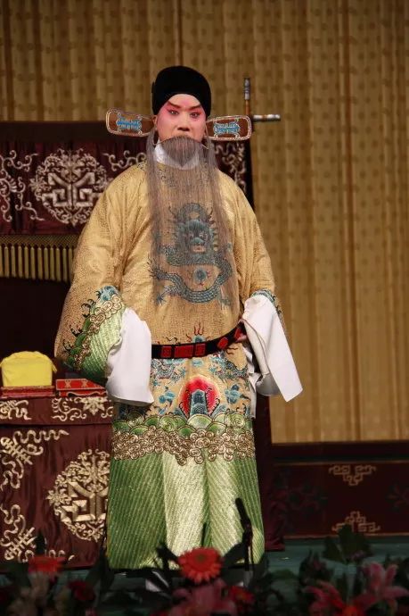 他是明朝锦衣卫世家,为了让家族安全织就惊人姻亲网|锦衣卫|陆炳|嘉靖