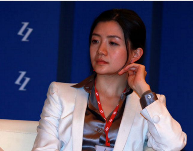 中国最美女富豪,马云背后的女人,身价百亿豪车傍身,却无人敢追