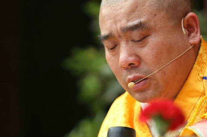 阿奢黎吉祥金刚以前初传密法,有人过来:你有西藏给的活佛证吗?