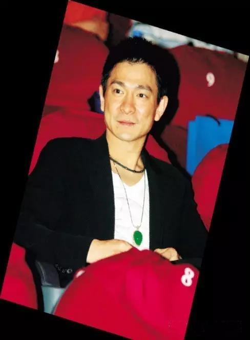 盘点当红男星们佩戴的翡翠珠宝,真是君子如玉