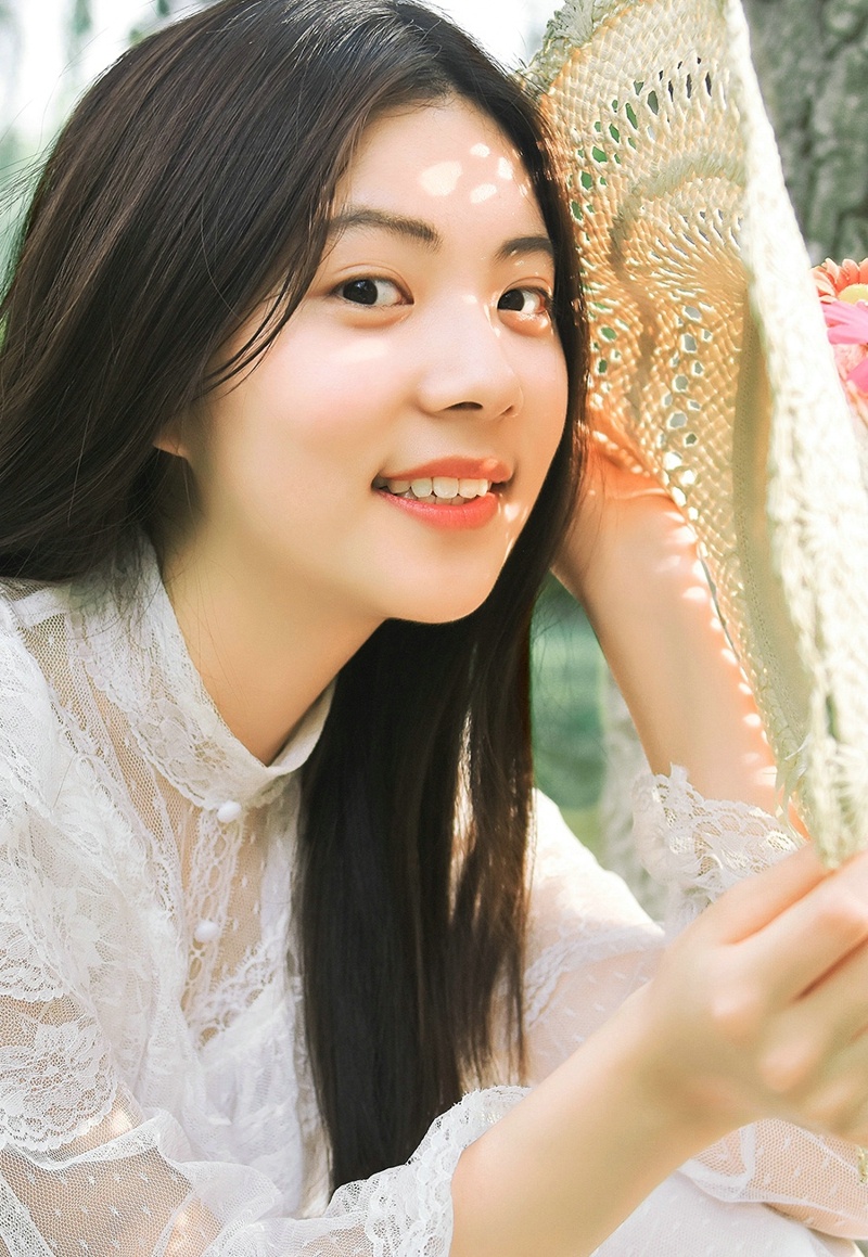 可爱顽皮草帽少女清新甜美笑容写真集|写真集|草帽|笑容_新浪新闻