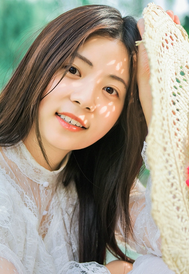 可爱顽皮草帽少女清新甜美笑容写真集