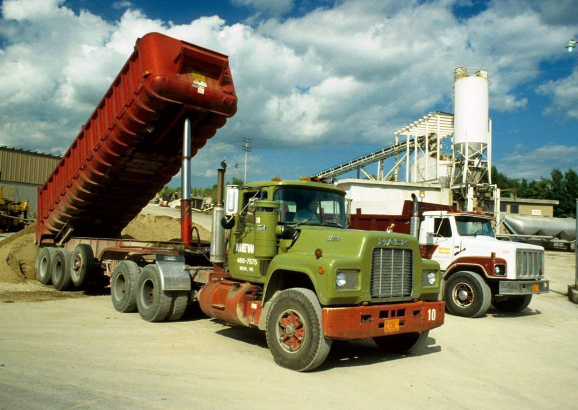 纽约斗牛犬:美国mack卡车品鉴