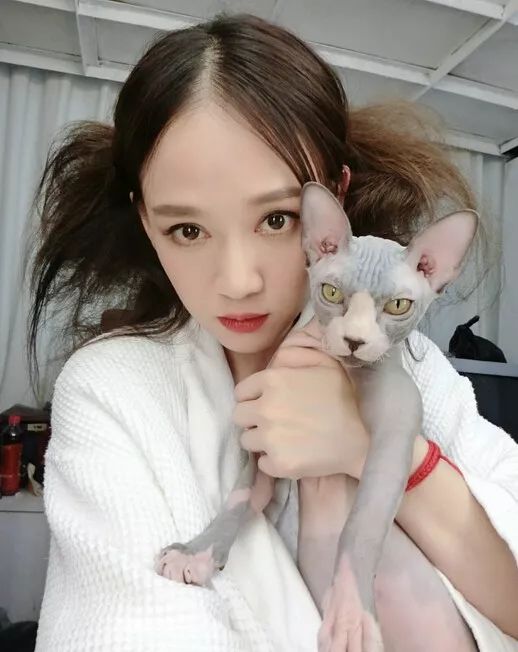 陈乔恩公布体重108斤 双下巴大圆脸肯定是幸福