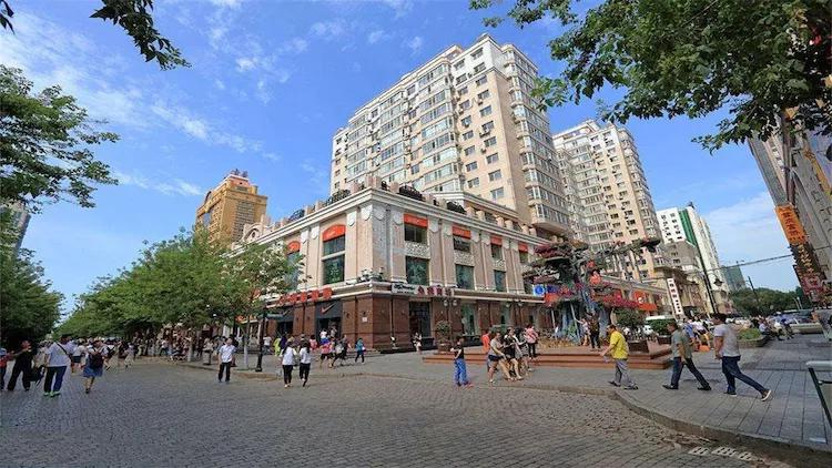 一到夏天被人遗忘的北方城市,比青岛人少,夏天很适合避暑!