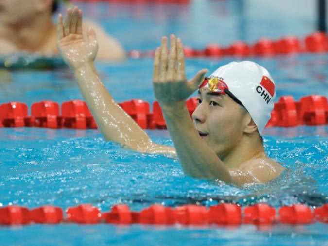 闫子贝100蛙夺日本游泳赛中国首金 亚运会将与日本死敌再pk争冠