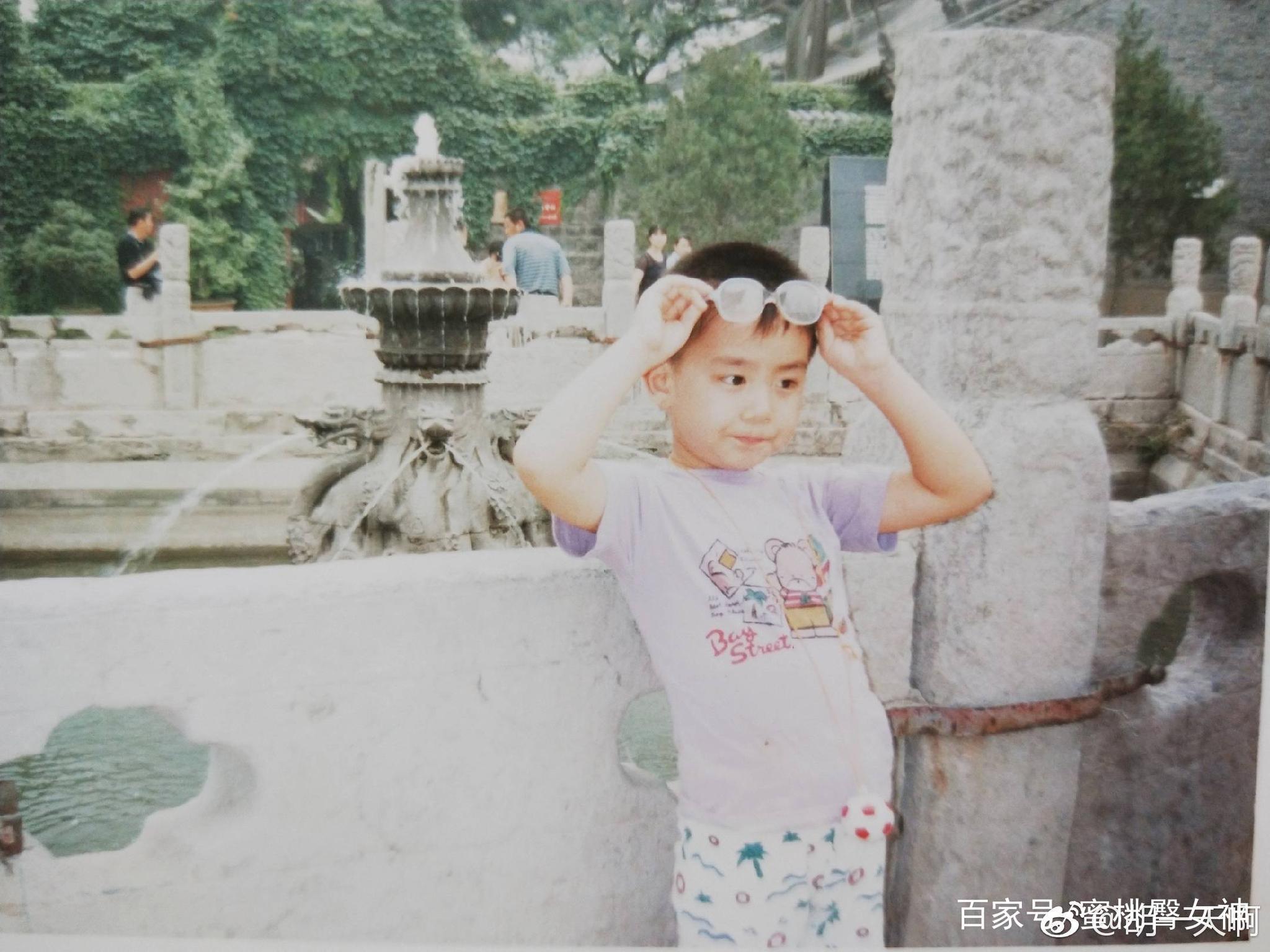 胡一天儿时照片胡一天儿时照片欧阳娜娜儿时照片