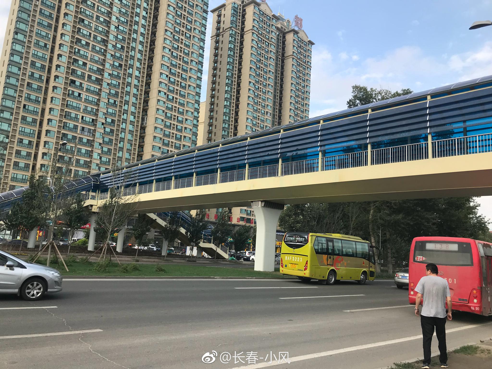 南四环过街天桥已经建好了