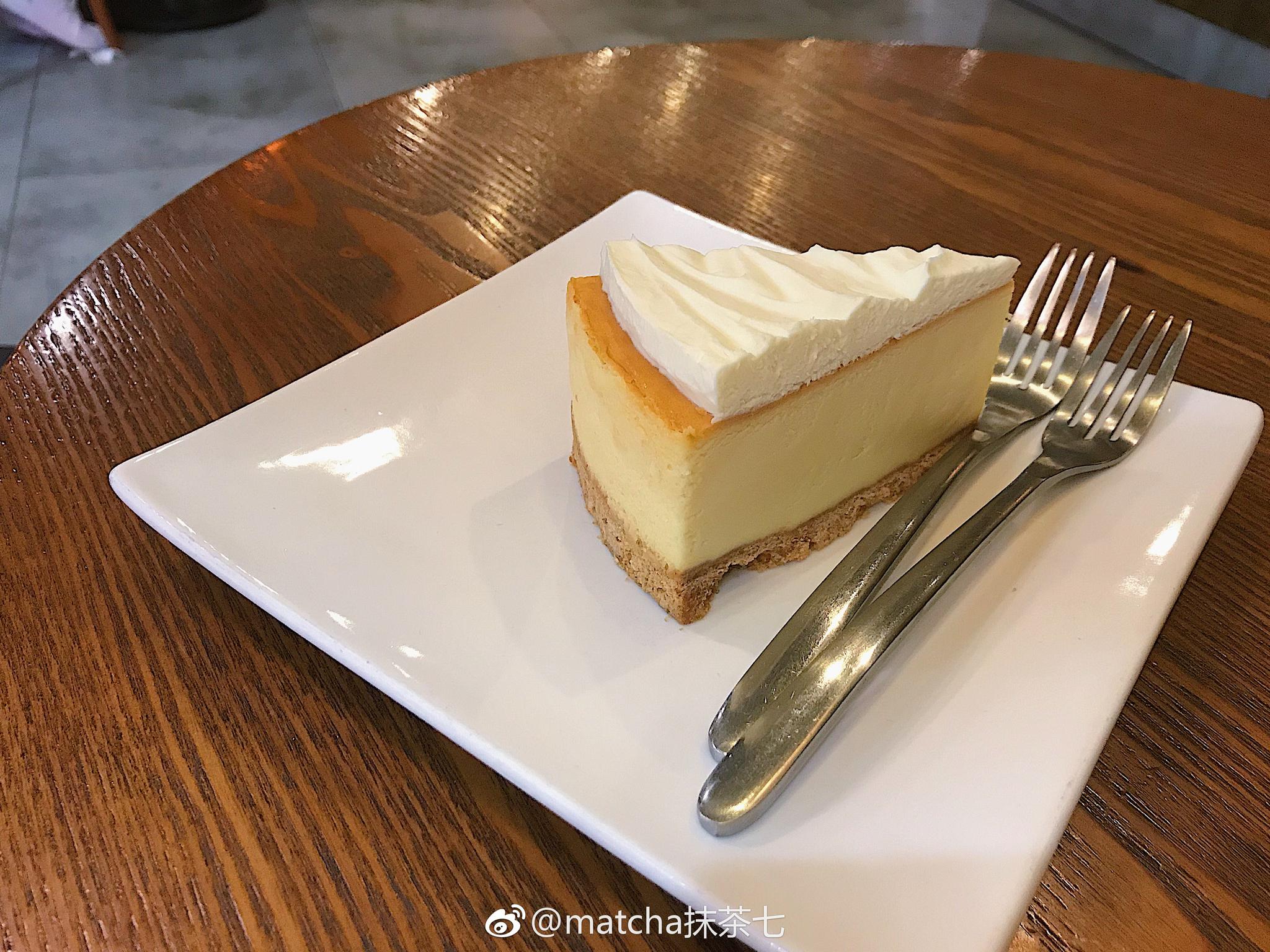 星巴克乳酪蛋糕用料太实在 只能搭配美式