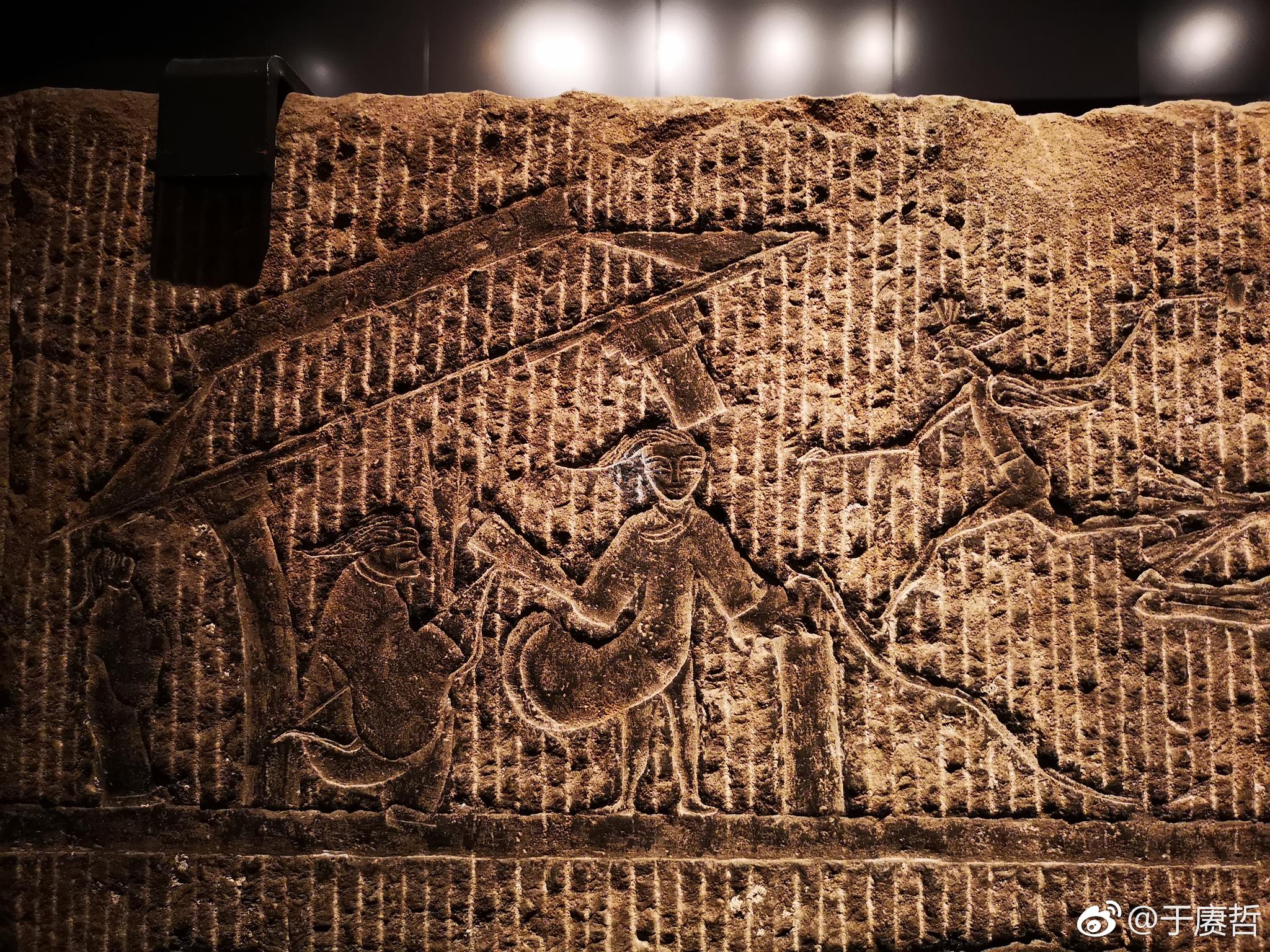 山东博物馆藏汉代画像石上有很多胡汉交战的内容