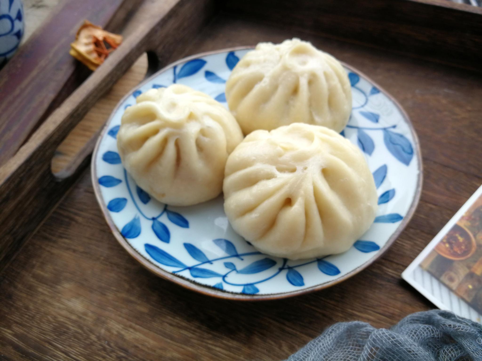 这种馅儿的包子孩子最爱,营养美味,4两面蒸9个,一家三口吃到撑