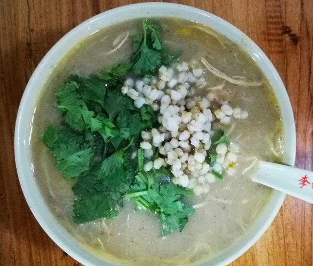 上桌开怼sha汤与胡辣汤pk你选择谁