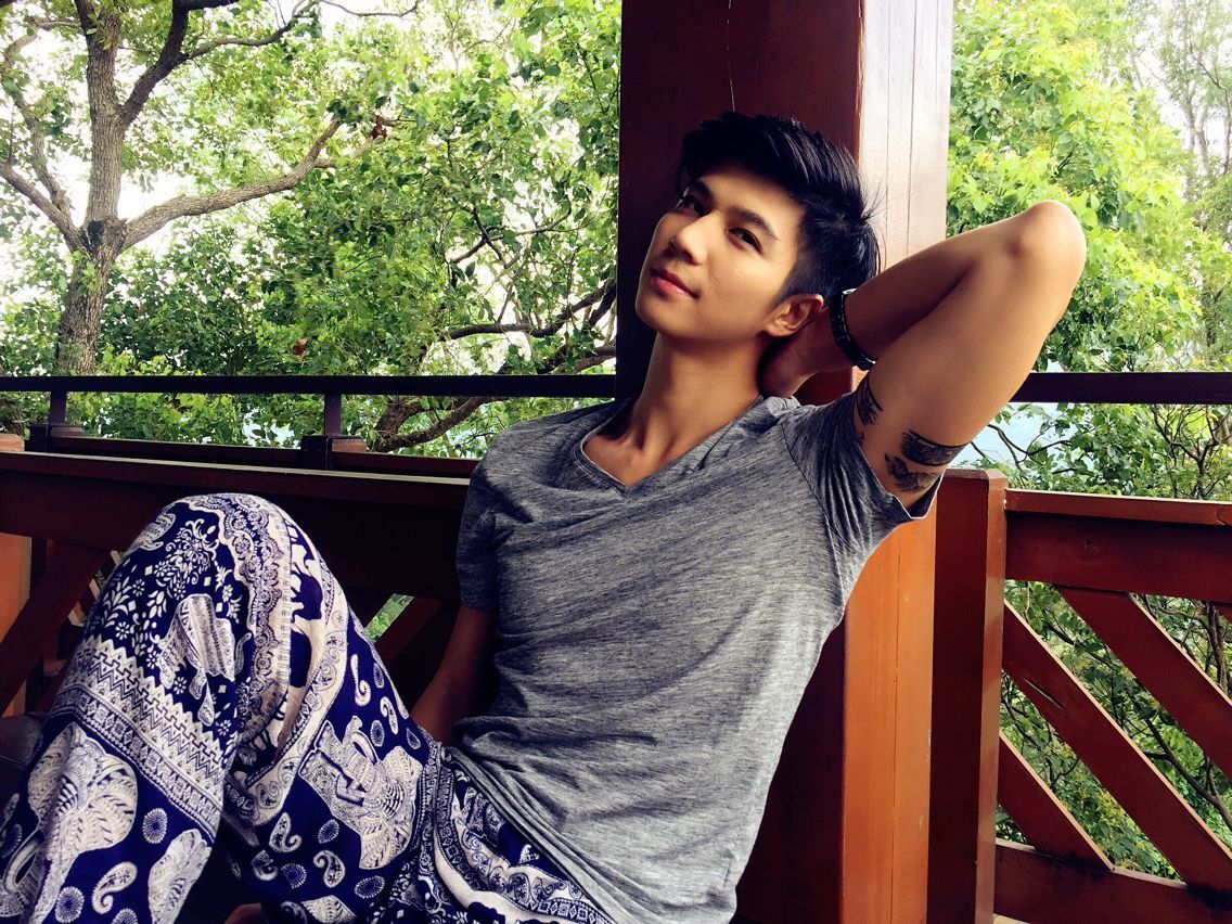 隐藏版台湾男神贵公子余科宏背后不为人知的心酸史