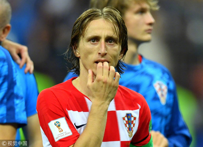 克罗地亚队长莫德里奇荣获 金球奖