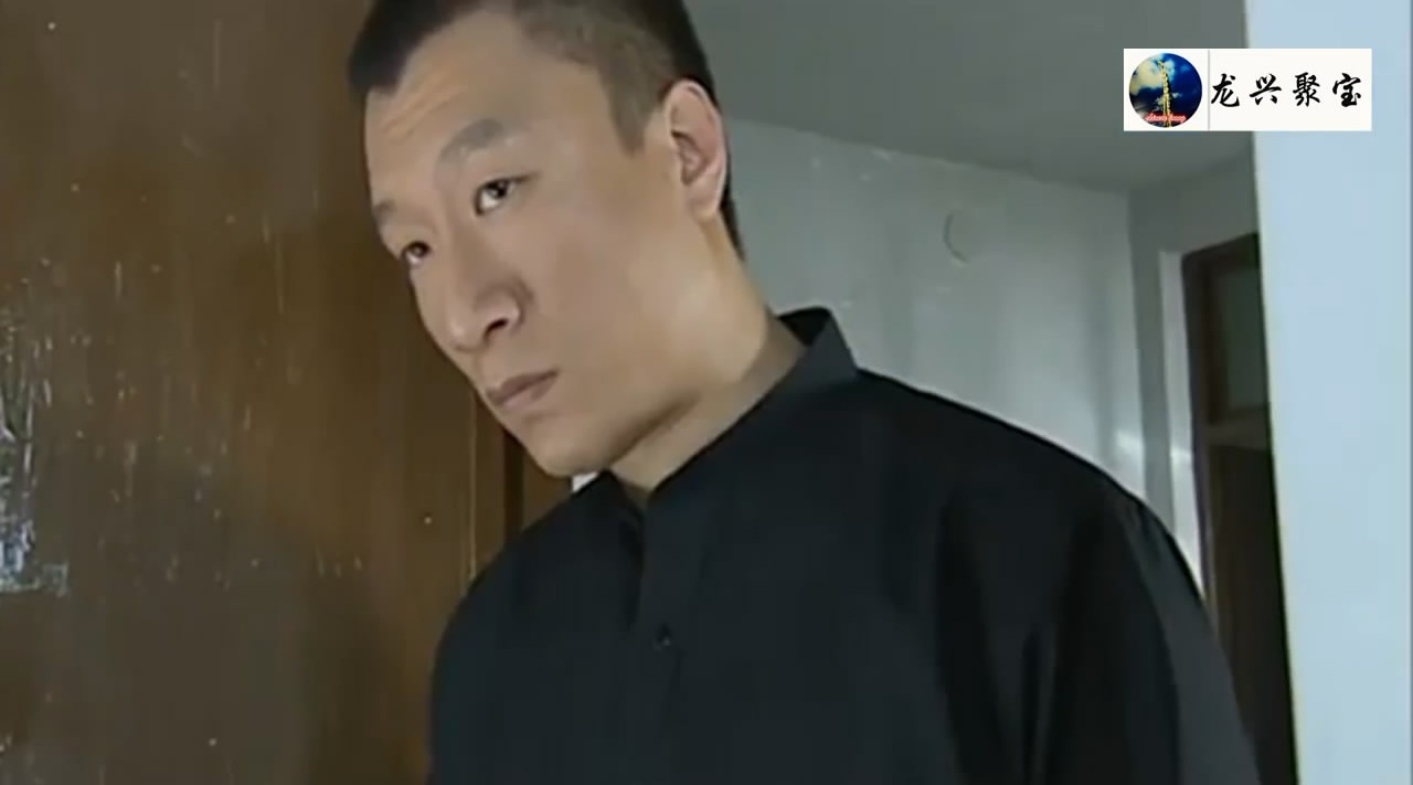 孙红雷《征服》:黑老大刘华强被几个农民工吓懵了