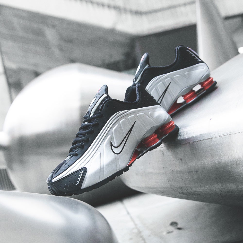 卡特经典战靴 nike shox r4 og 回归!
