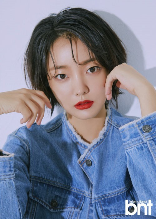 韩国女艺人文智仁最新时装照曝光