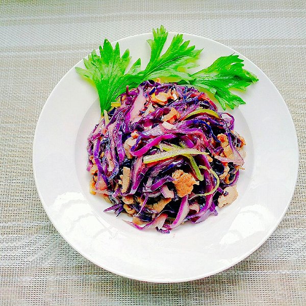 家常菜紫包菜的做法,爽口下饭齿颊留香,媳妇这厨房小白都学会了