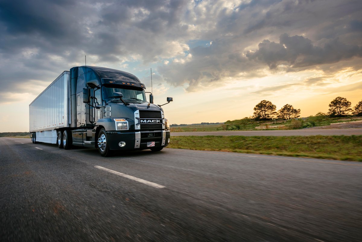 纽约斗牛犬:美国mack卡车品鉴