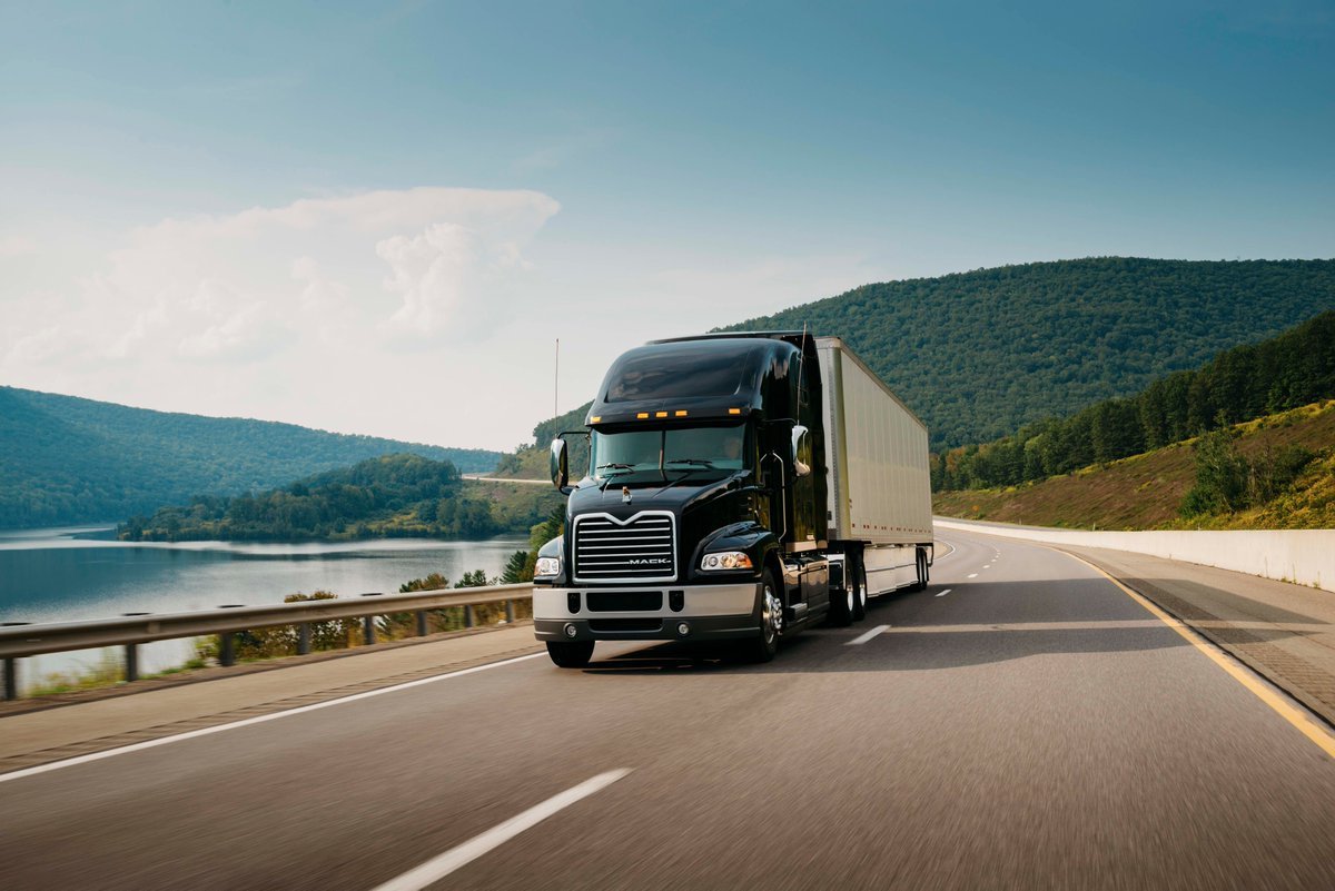 纽约斗牛犬:美国mack卡车品鉴