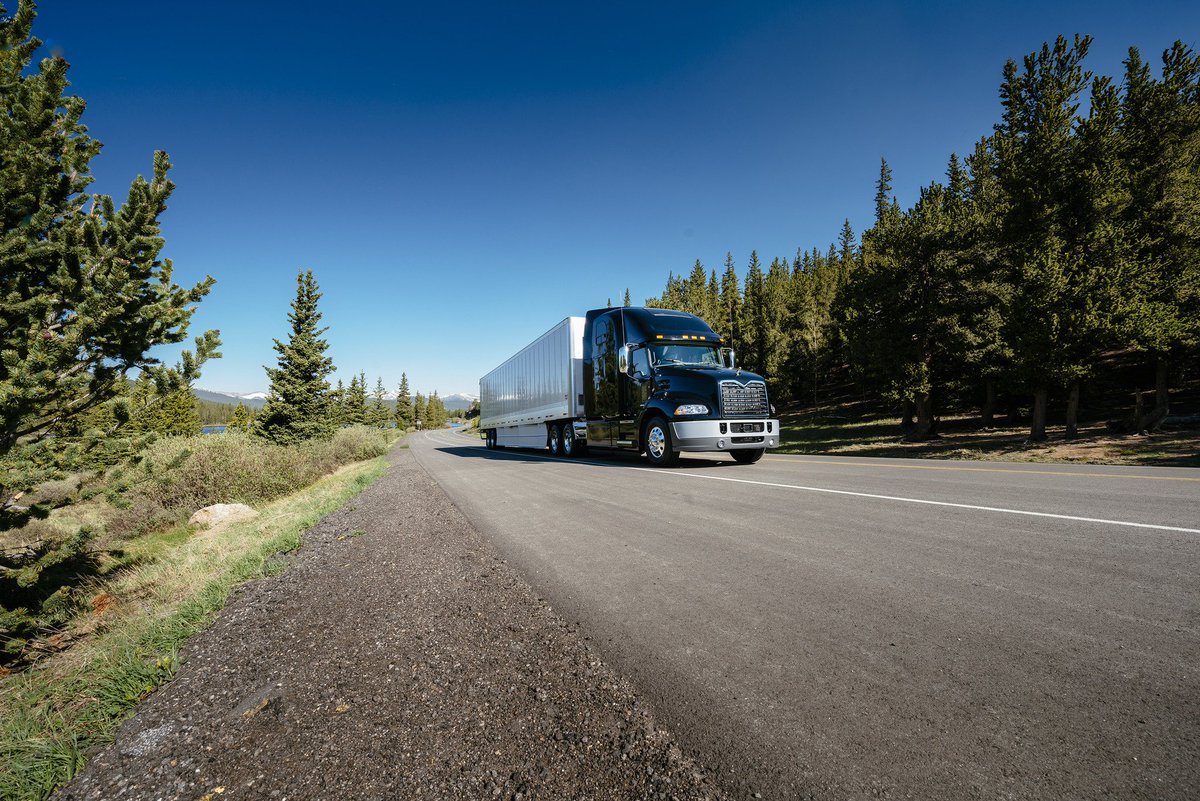 纽约斗牛犬:美国mack卡车品鉴