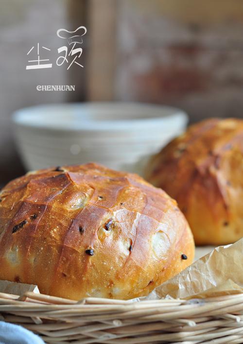简单的食材做出美味可口面包——洋葱面包