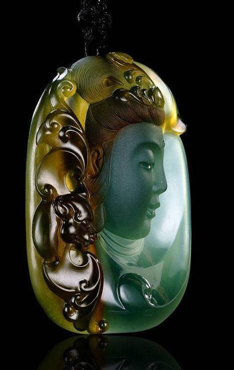 身价十亿的翡翠佛居然放在这种地方还无人看守