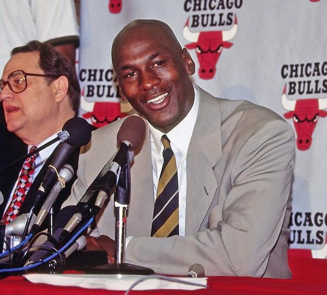 历史上的今天乔丹第一次宣布自己从nba退役