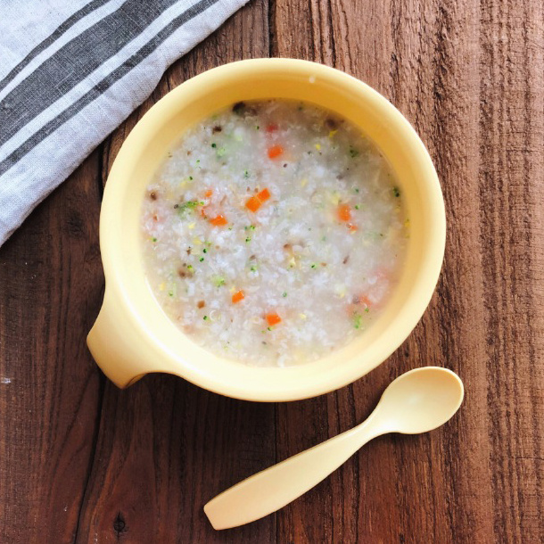 9m 宝宝辅食:杂蔬鳕鱼麦片粥