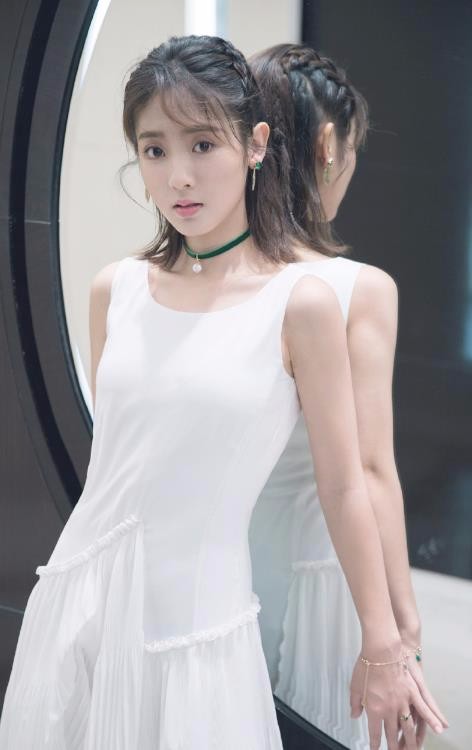 出水芙蓉冰雪聪明国民妹妹邢菲