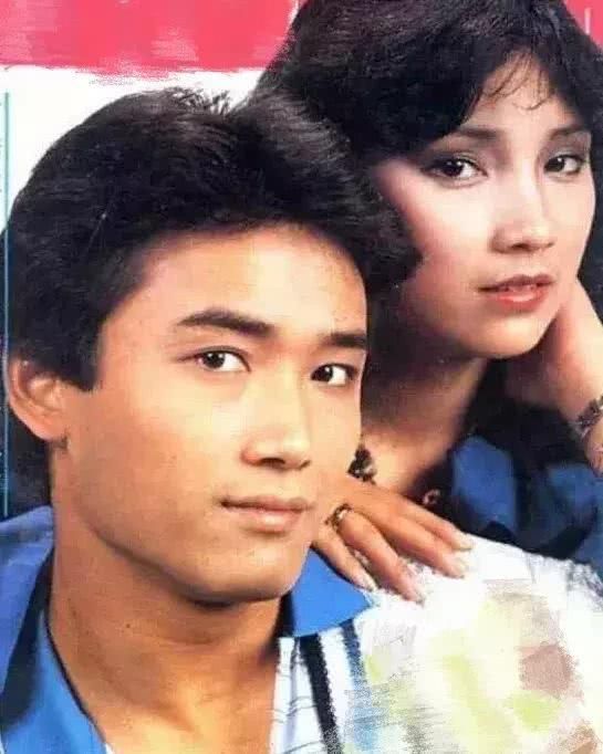 对夫妻,两人都是演员,拍过很多很多经典的戏,他们就是郭峰和欧阳佩珊