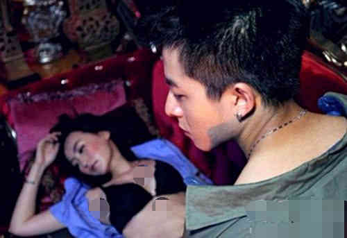 陈冠希应采儿的照片被曝光陈小春要晕倒在厕所直言什么东西