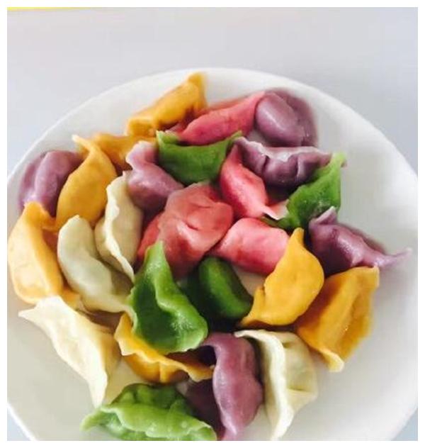 包五颜六色的饺子并不难.假设你为情人做,你也会有甜味.