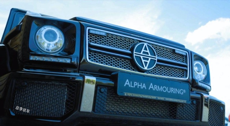 山东牌照的奔驰g改装车,车标像奇瑞,比两辆幻影还贵,国内罕见