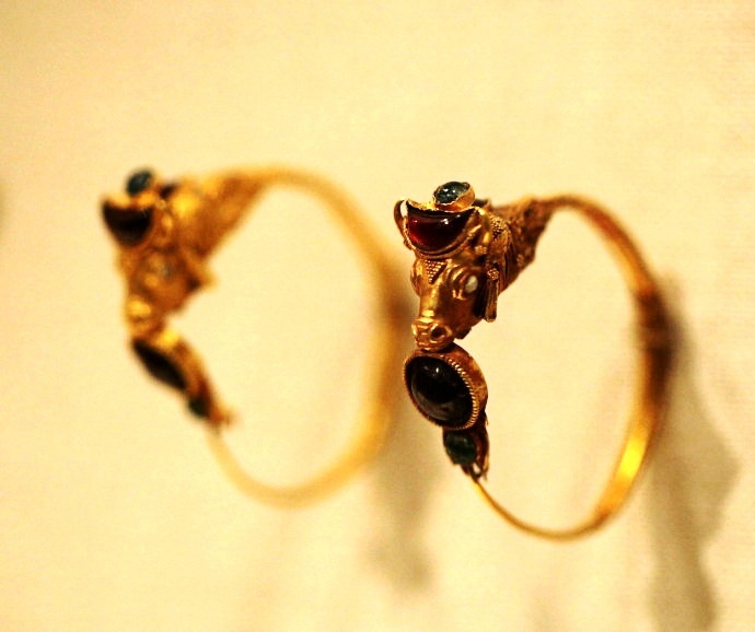 古希腊文物金饰