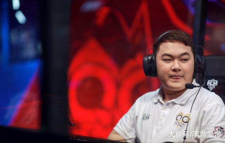 qghappy刺痛仅花半月, 巅峰赛第一外加三国服, 联盟t0打野霸气