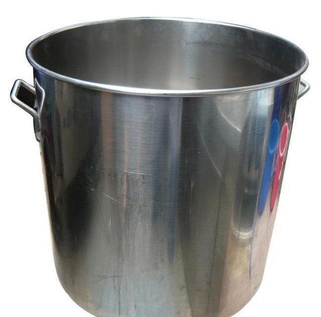 主要材料:桶(铁桶,不锈钢桶等)1个u型电热管(220v,2000w)1只温控器(带