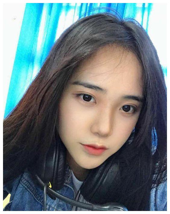 网友:大神,这是我的照片,我希望大神可以给我p一下,p出用手画的感觉