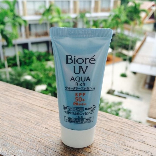 到,现在市面上绝大多数的防晒产品采用的都是物化混合或者化学防晒剂