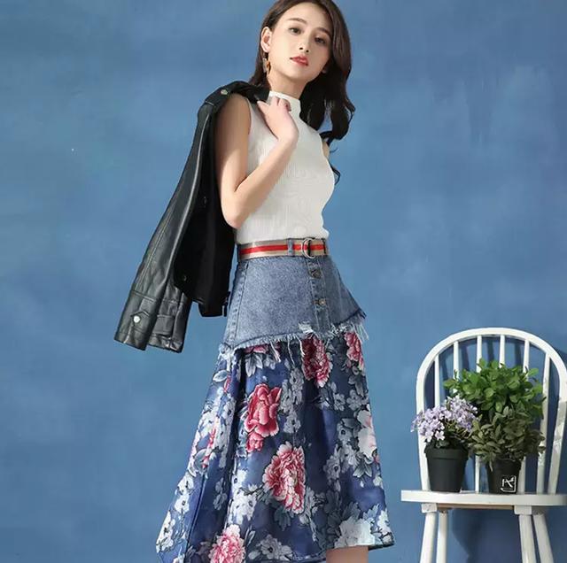 拼接牛仔裙,多元素趣味碰撞