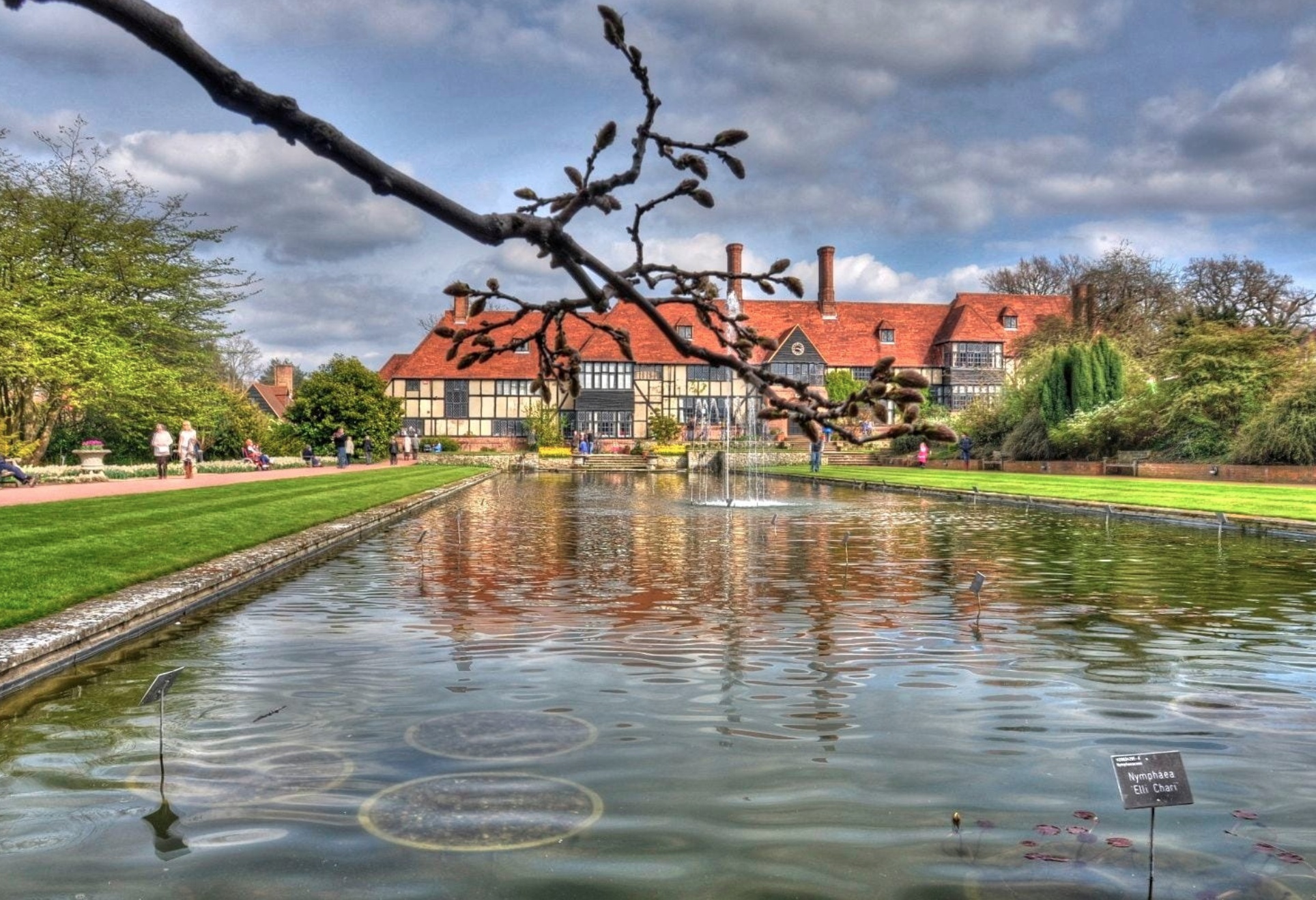 威斯丽花园wisleygarden是英国皇家园艺协会rhs旗下花园中最精