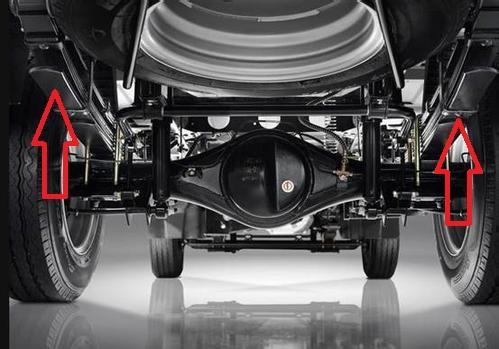 6拖曳臂式非独立悬架拖曳臂式非独立悬架主要占用空间小,避震器一般不