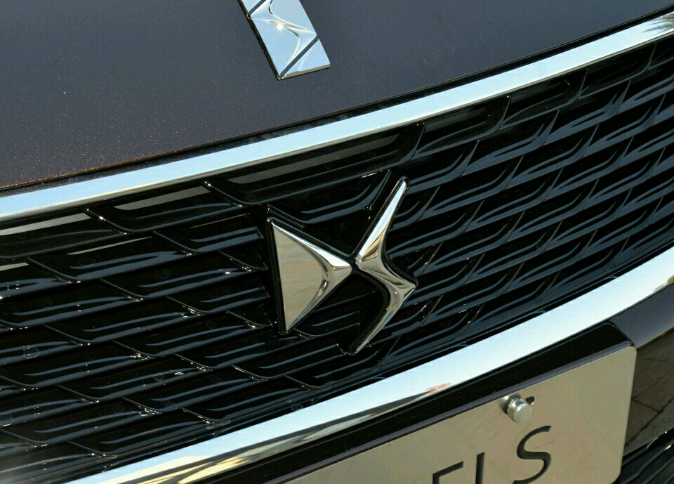 16万也能买豪华轿跑,比1系强,可惜车标被人骂