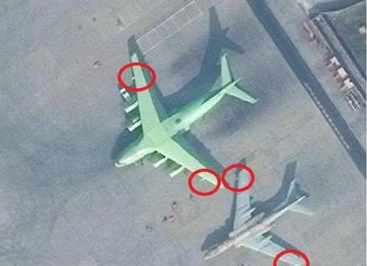 卫星照片截图:出现在阎良机场的伊尔-78加油机照片中出现的翼下小装置