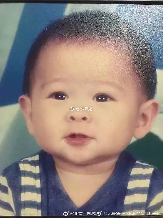 童年照曝光     黄明昊      认出你们的爱豆了么?