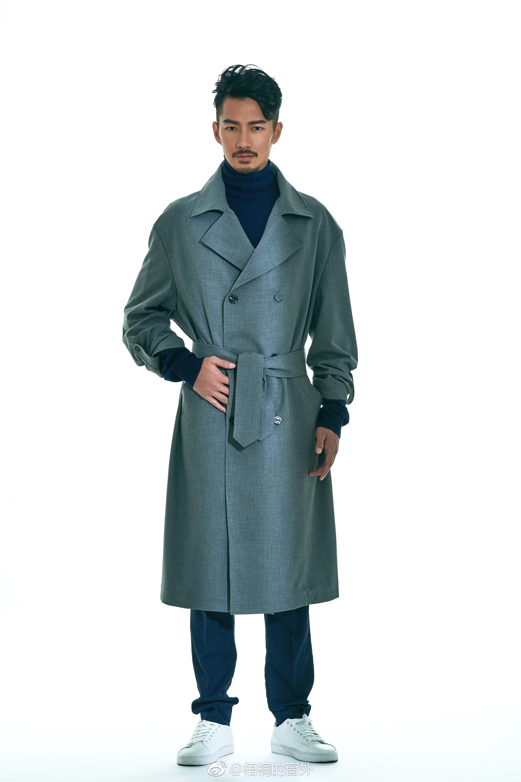 演员@周咏轩wasir 曝光一组时尚大片, 帅气有型演绎"行走的画报"